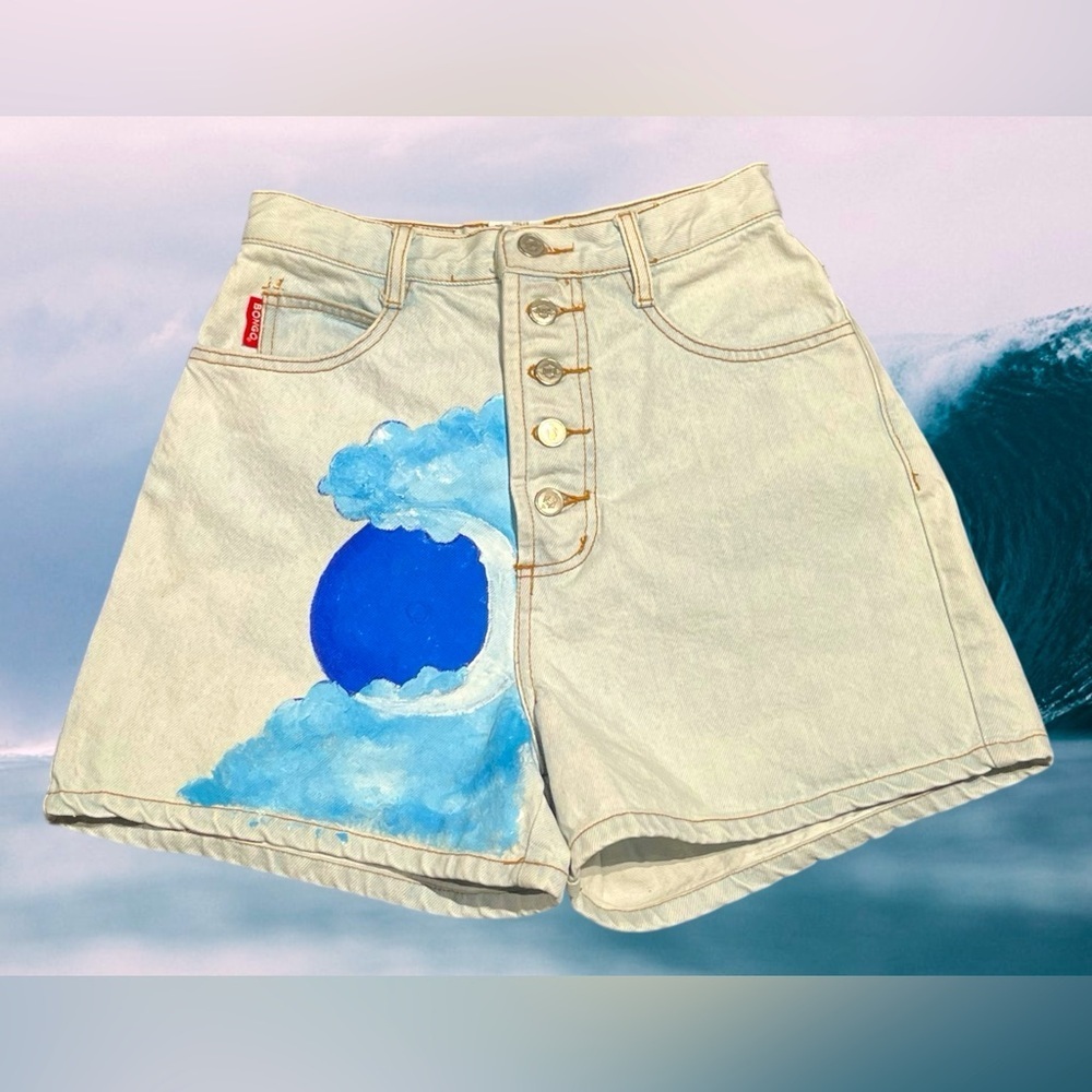 BONGO Y2K Super High Rise Wedgie Hand Painted Light Wash Denim Shorts OOAK